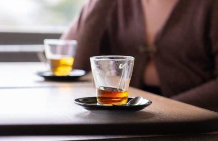 Zwei Tassen Tee in einem Café
