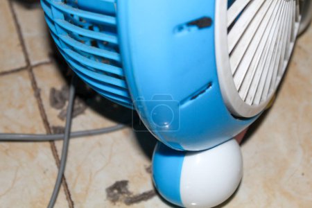 Dirty fan, blue color, to be cleaned