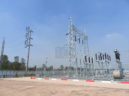 Foto de Estación de la energía eléctrica de la alta tensión - Imagen libre de derechos