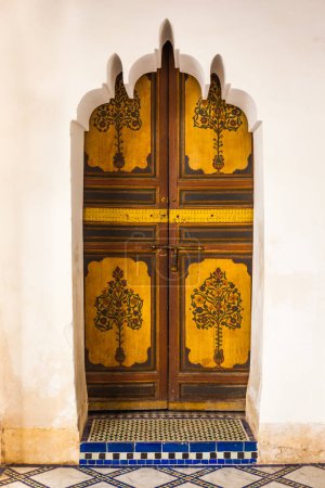 Antigua puerta islámica en Marrakech, Marruecos