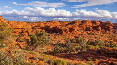 Téléchargez les photos : Formations rocheuses en Kings Canyon, Territoire du Nord, Australie - en image libre de droit