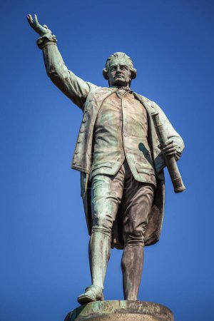 Téléchargez les photos : La statue du capitaine James Cook à Hyde Park, Sydney, Australie - en image libre de droit