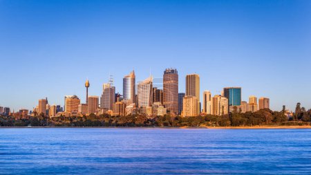 Téléchargez les photos : L'horizon du quartier central des affaires de Sydney au lever du soleil, Sydney, Australie. - en image libre de droit