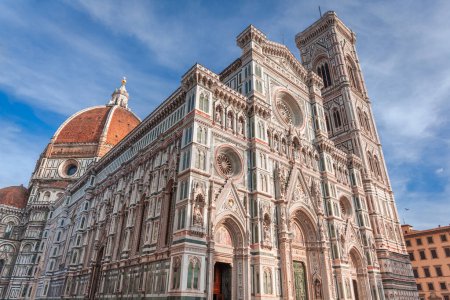 Foto de La catedral de Santa Maria del Fiore y el Campanario de Giotto, Florencia Italia - Imagen libre de derechos