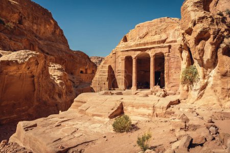 Foto de La fachada del Templo del Jardín, Petra, Jordania - Imagen libre de derechos