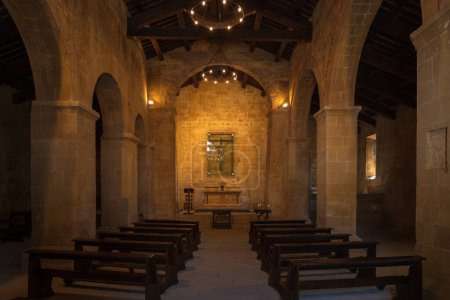 Foto de Interior de la iglesia de San Vito e Modesto de Corsignano, Pienza, Italia - Imagen libre de derechos