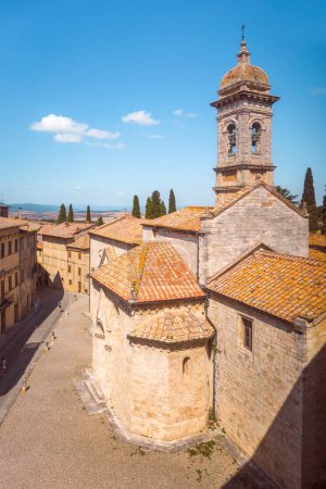 Foto de Iglesia Colegiata de San Quirico y Giulitta, San Quirico d 'Orcia, Italia - Imagen libre de derechos