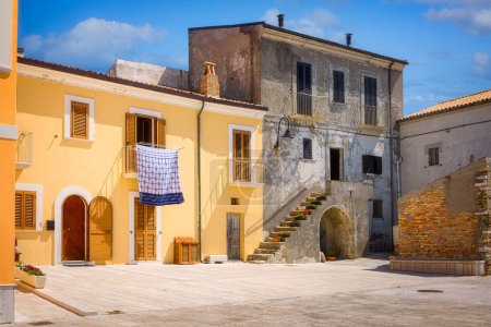 Bunte Häuser in der Altstadt, Termoli, Italien