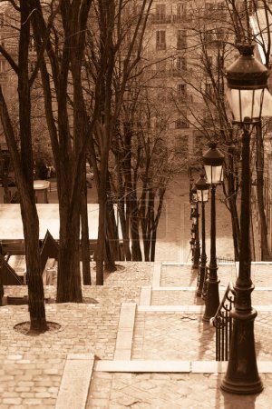 Foto de Vista de una escalera en Montmatre, París, Francia - Imagen libre de derechos