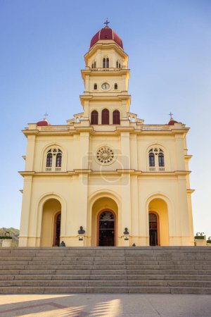 Foto de La famosa basílica de El Cobre, ubicada a 20 km de Santiago de Cuba, Cuba. - Imagen libre de derechos