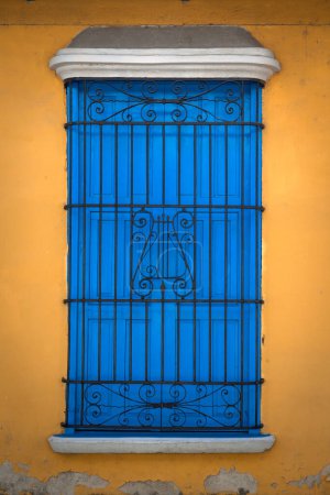 Foto de Detalle de una ventana colonial en Santa Clara, Cuba - Imagen libre de derechos