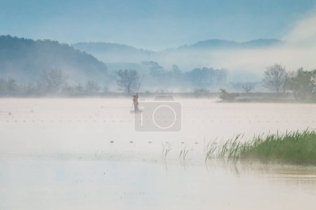 Vue du matin du marais Upo, Changnyeong-gun, Corée