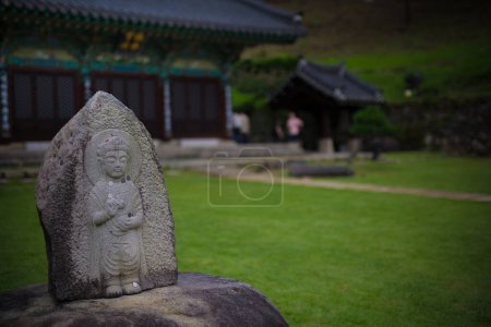 Téléchargez les photos : Le décor d'un temple traditionnel coréen - en image libre de droit