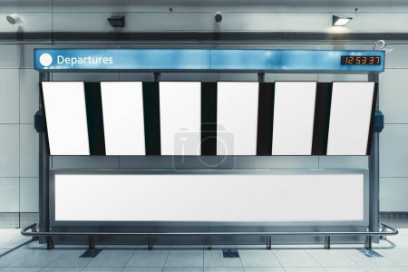 Foto de Siete pantallas electrónicas en blanco del anuncio de la maqueta con los carteles de la información de las salidas y de la llegada en la terminal del aeropuerto - Imagen libre de derechos
