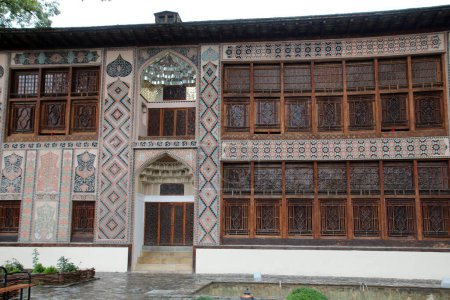 Téléchargez les photos : Azerbaïdjan-Le Palais Sheki Khan est l'ancienne résidence d'été du Khane de Sheki - en image libre de droit