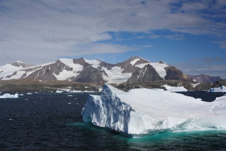Eisberg in der Antarktis-Marguerite-Bucht, Antarktische Halbinsel                  