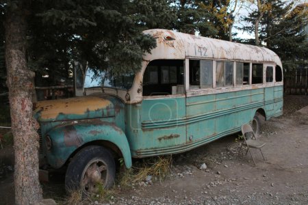 Téléchargez les photos : Alaska-Replica bus du film Into the Wild - en image libre de droit