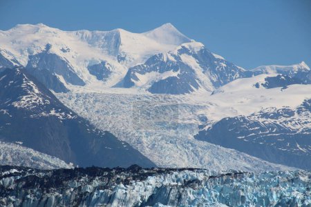 El glaciar Harvard es un gran glaciar de marea en el Prince William Sound de Alaska.