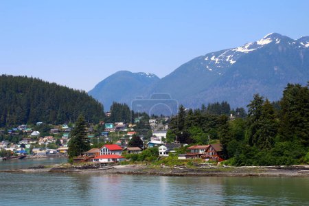 Alaska, paisaje costero cerca de la pequeña ciudad de Wrangell