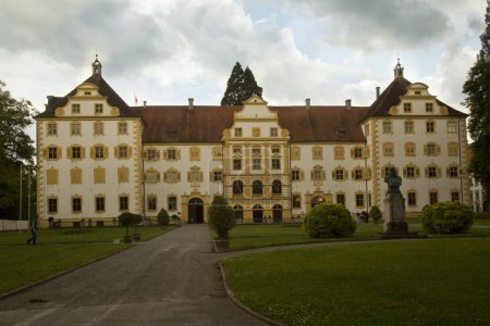 Foto de SALEM, ALEMANIA, 16 DE MAYO DE 2022. Palacio de Salem en el Lago de Constanza (Bodensee), Alemania. - Imagen libre de derechos
