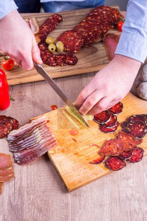 Téléchargez les photos : Coupe de paprika pour la décoration alimentaire - en image libre de droit
