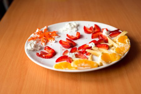 Fruit plate for children, decorative