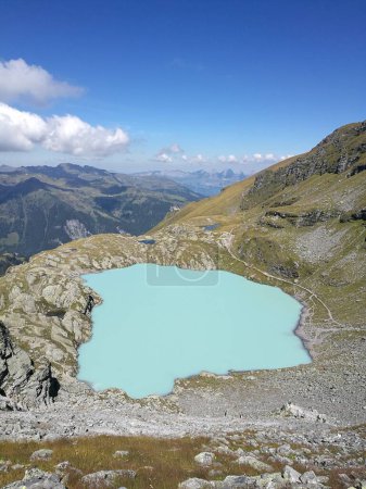 Schottenseeblick mit hellblauem Aquarell, Alpin, Pizol Wandern 5-Seen Schweiz. Hochwertiges Foto