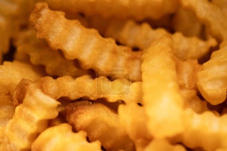 Téléchargez les photos : Gros plan sur Crinkle Air Fried Fries - en image libre de droit
