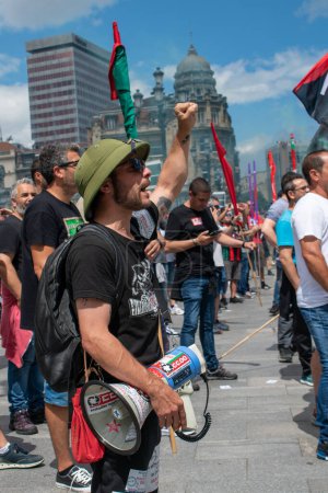 Foto de Bilbao, España. 23 de junio de 2022. Los sindicatos españoles convocan a una huelga en Bilbao. ela ccoo lab ugt esk cgt cnt unions. - Imagen libre de derechos
