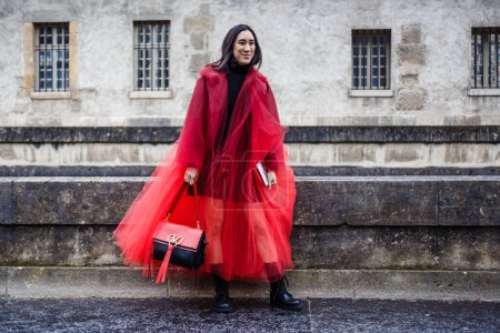 Téléchargez les photos : PARIS, FRANCE - 03 MARS 2019 : Eva Chen vue avant le défilé VALENTINO lors de la Fashion Week Paris Femme Automne / Hiver 2019 / 2020 - en image libre de droit