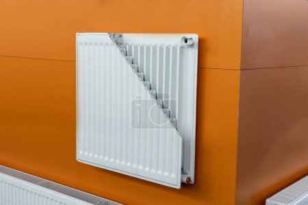 Foto de Radiador para calefacción doméstica y secado al aire - Imagen libre de derechos