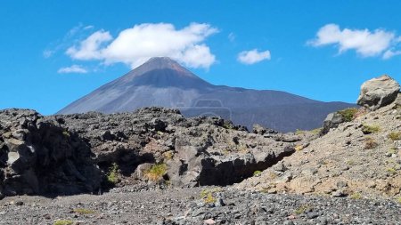 Foto de Volcan antuco - verano -chile - Imagen libre de derechos