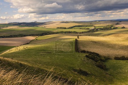 Téléchargez les photos : Les vues magnifiques sur la campagne est du Sussex et les descentes sud de Kingston Ridge dans le sud-est de l'Angleterre Royaume-Uni - en image libre de droit
