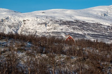 Paysage hivernal en Laponie, Parc national d'Abisko, Abisko, Suède. Chaîne de montagne scandinave.