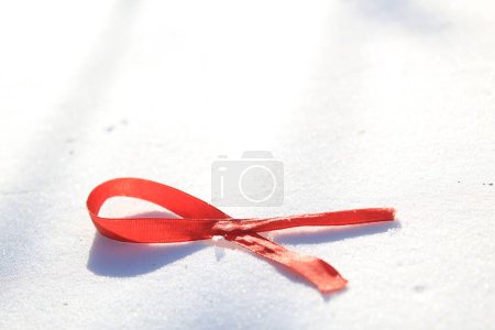 Foto de Símbolo mundial de solidaridad con las personas seropositivas y las personas que viven con el sida - Imagen libre de derechos