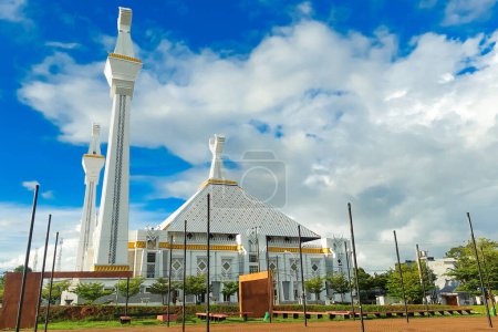 View of the Sheikh Yusuf Gowa Park and Mosque, South Sulawesi, Indonesia