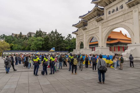 Taipei Taiwán 24 febrero 2024 Ucrania Manifestaciones contra la guerra en la capital de Taiwán