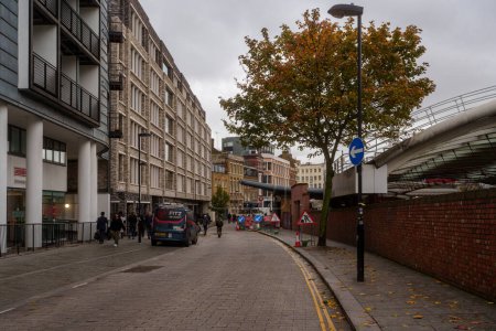 Foto de Londres / Reino Unido; 7 de noviembre de 2023: Farringdon Road en Londres se encuentra en obras de gas urgentes - Imagen libre de derechos