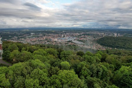 Téléchargez les photos : Vue aérienne du panorama de Belfort en France - en image libre de droit
