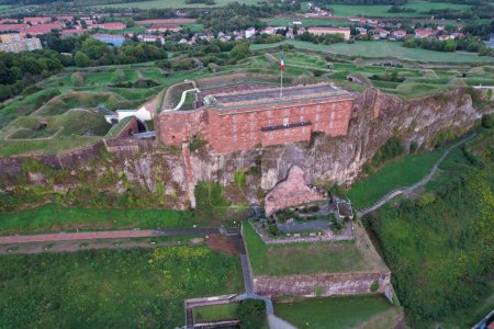 Téléchargez les photos : Vue aérienne de la ville de Belfort en France - en image libre de droit