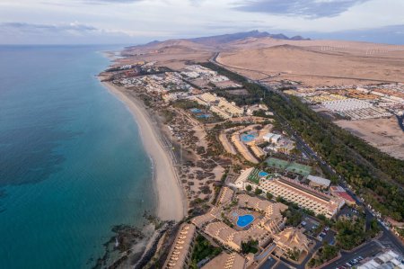 Téléchargez les photos : Vue aérienne de la côte de Fuerteventura sur la Costa Calma - en image libre de droit