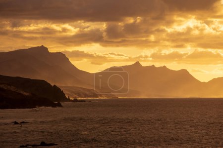 Coucher de soleil sur la côte de Fuerteventura à La Pared