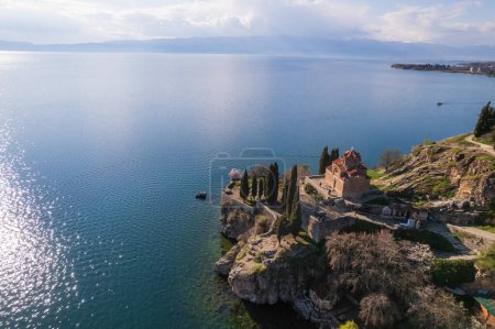 Vista aérea de la iglesia en Ohrid en Macedonia del Norte