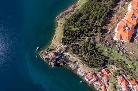 Vue aérienne de l'église d'Ohrid en Macédoine du Nord