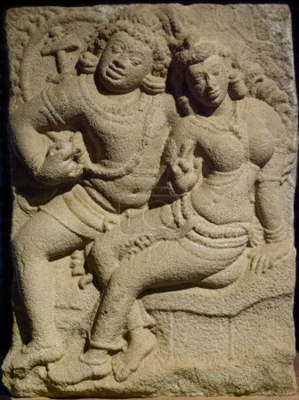 Foto de Amantes de Issurumuniya, el hijo de Dutugemunu Saliya y la doncella de casta baja Asokamala a quien amaba - Imagen libre de derechos