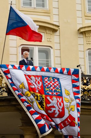 Foto de Presidente checo Petr Pavel pronunciando discurso después de su inauguración en el Castillo de Praga - Imagen libre de derechos