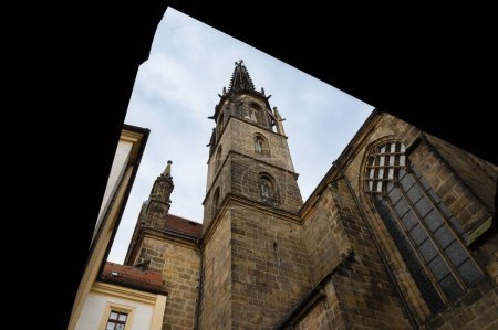 Téléchargez les photos : Tour de la cathédrale de Meissen vue de sa cour intérieure - en image libre de droit