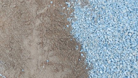 Foto de Granos de arena y piedras de superficie - Imagen libre de derechos