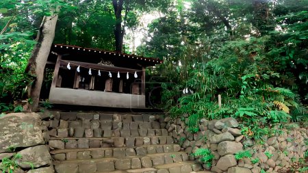 Yabotenmangu, un santuario en Yaho, Kunitachi City, Tokio, JapónEl único santuario en Japón dedicado a Michizane Sugawara. Hay una tradición de que es el hijo biológico de Michizane Sugawara. https: / / youtu.be / VOx _ NIcQ8ZU