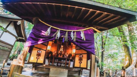 Omiya Hachiman Shrine, un santuario ubicado en una zona residencial, Suginami Ward, Tokio, JapónEl hada del tío pequeño es famosaLa foto es del santuario del recinto. https: / / youtu.be / D57asTFPibY